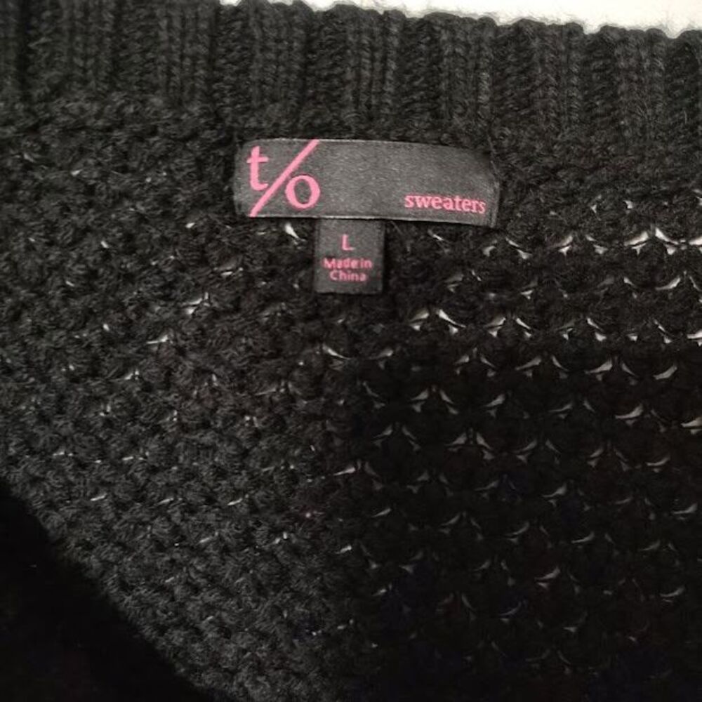 t/o Black and White Knit Women's Sweater L Loose Knit - Picture 3 of 5